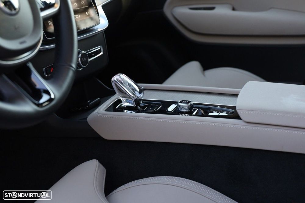 Volvo XC 90 2.0 T8 PHEV Plus Dark AWD - 22