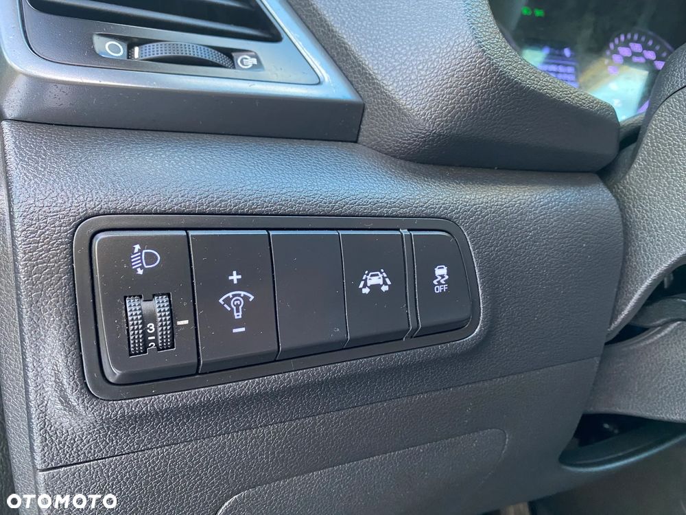 Hyundai Tucson 1.6 GDI BlueDrive GO 2WD - 18