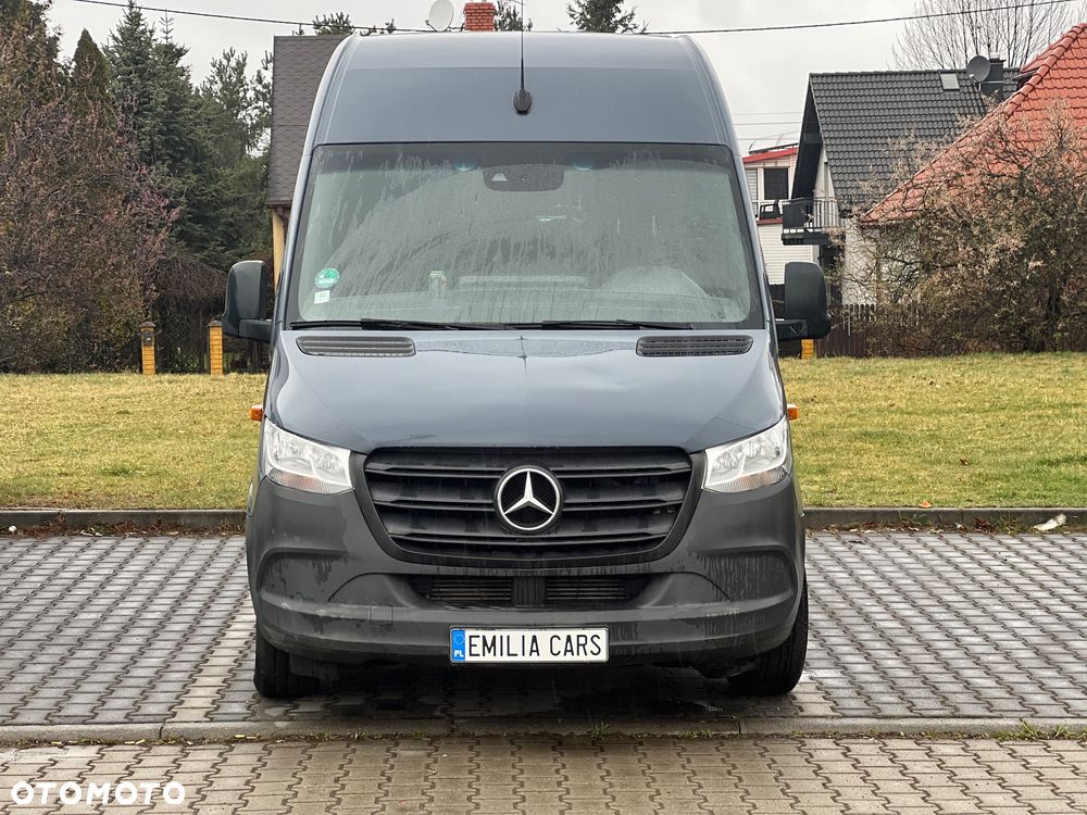 Mercedes-Benz Sprinter - 1