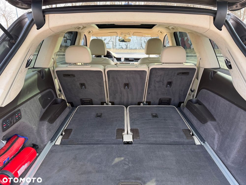 Audi Q7 - 12