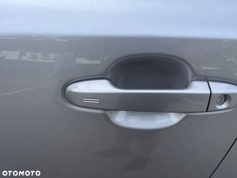 Toyota C-HR 2.0 Hybrid Team Deutschland - 12