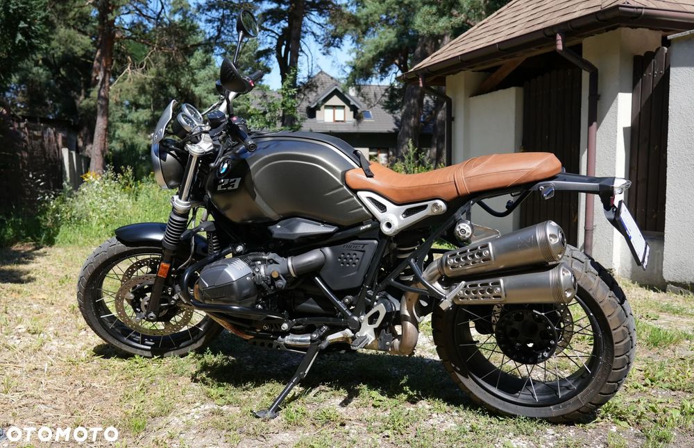 BMW R - 1
