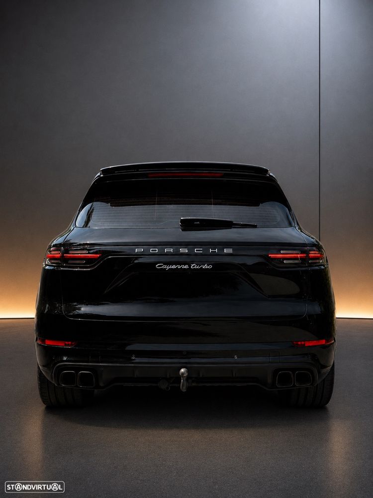 Porsche Cayenne Turbo - 1