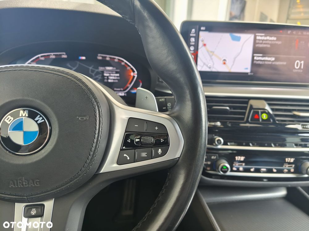 BMW Seria 5 530d xDrive M Sport Edition - 8
