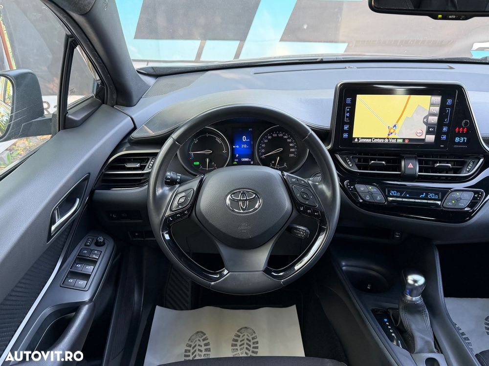 Toyota C-HR Style - 10