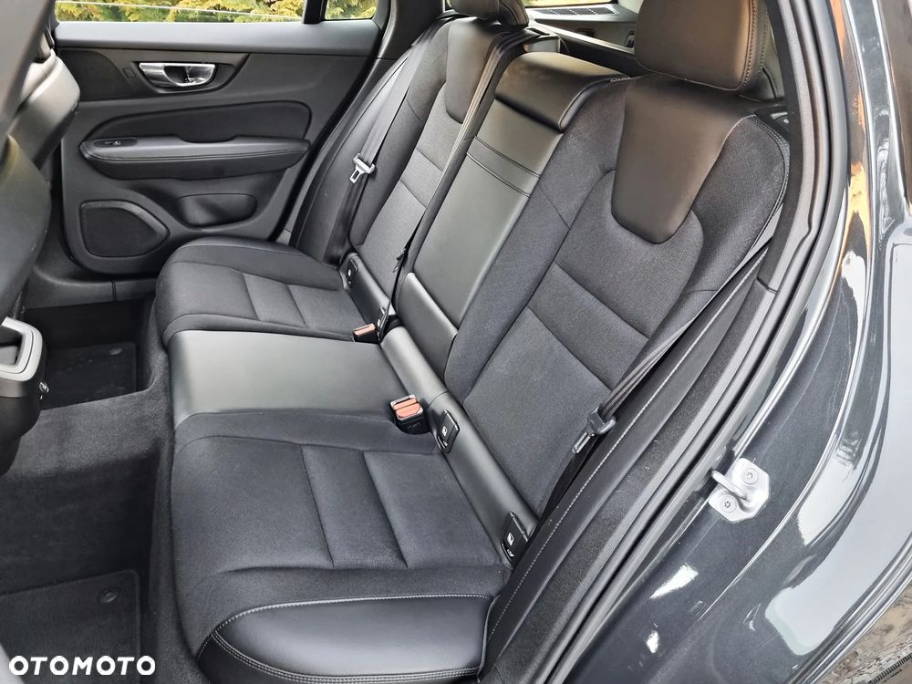 Volvo V60 T5 Geartronic Momentum - 17