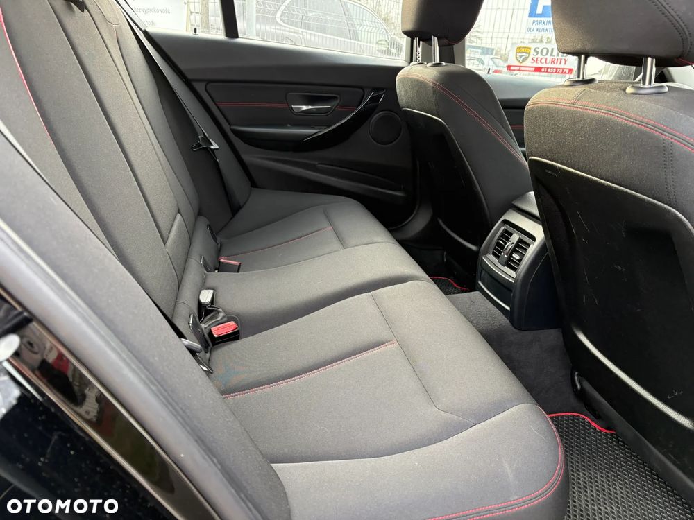 BMW Seria 3 316i Sport Line - 25