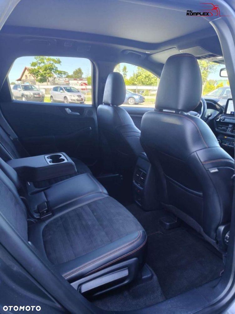 Ford Kuga - 10