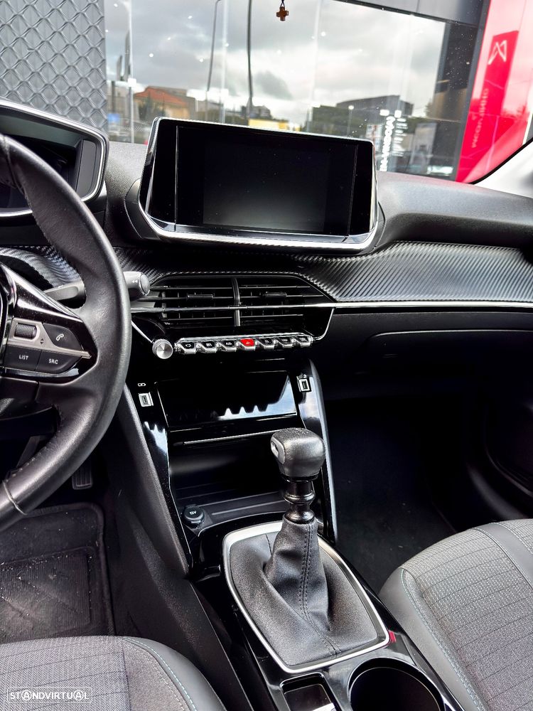 Peugeot 208 1.2 PureTech Allure - 12