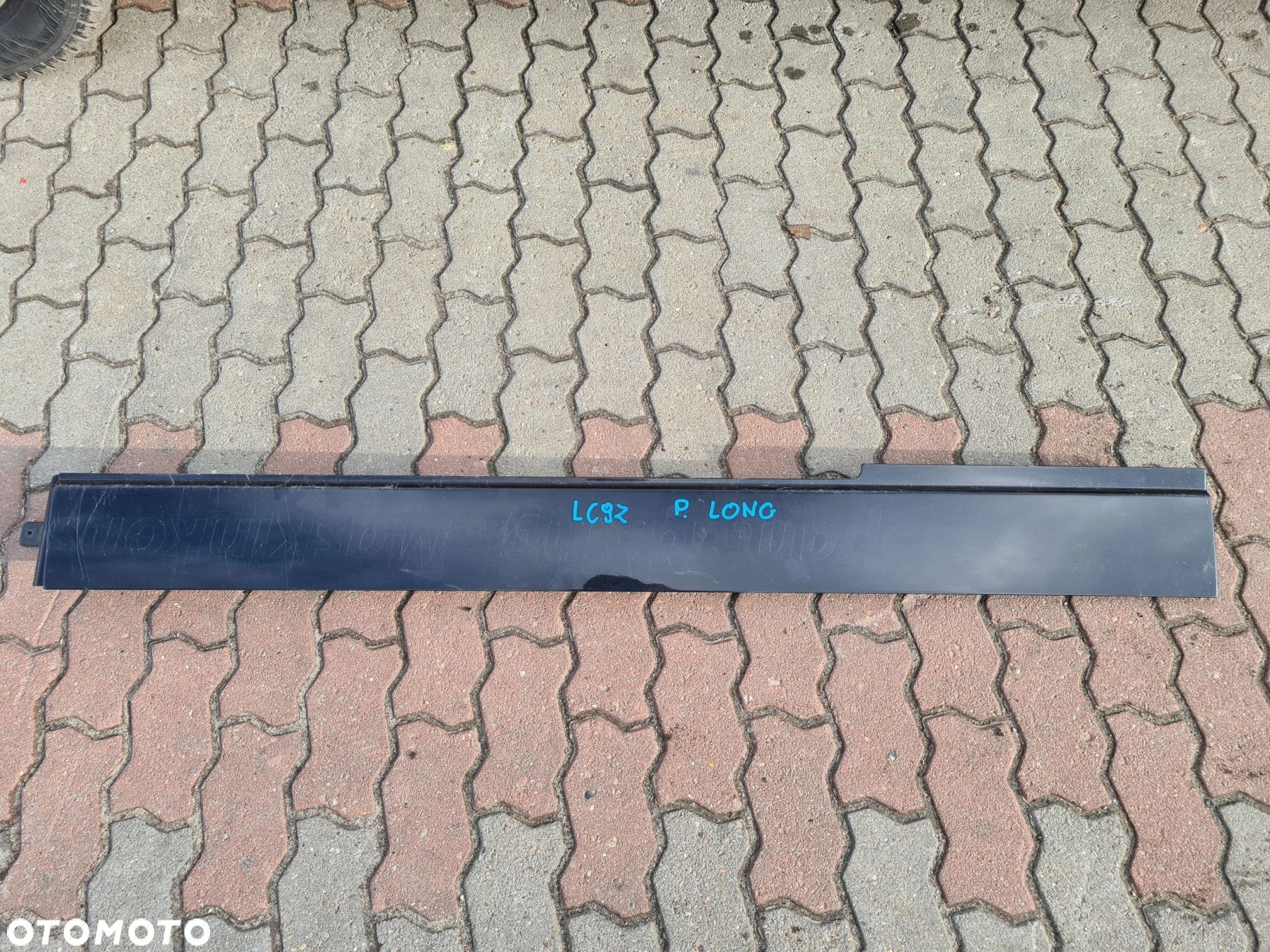VW T5 LONG listwa boczna szyny prawa LC9Z - 1