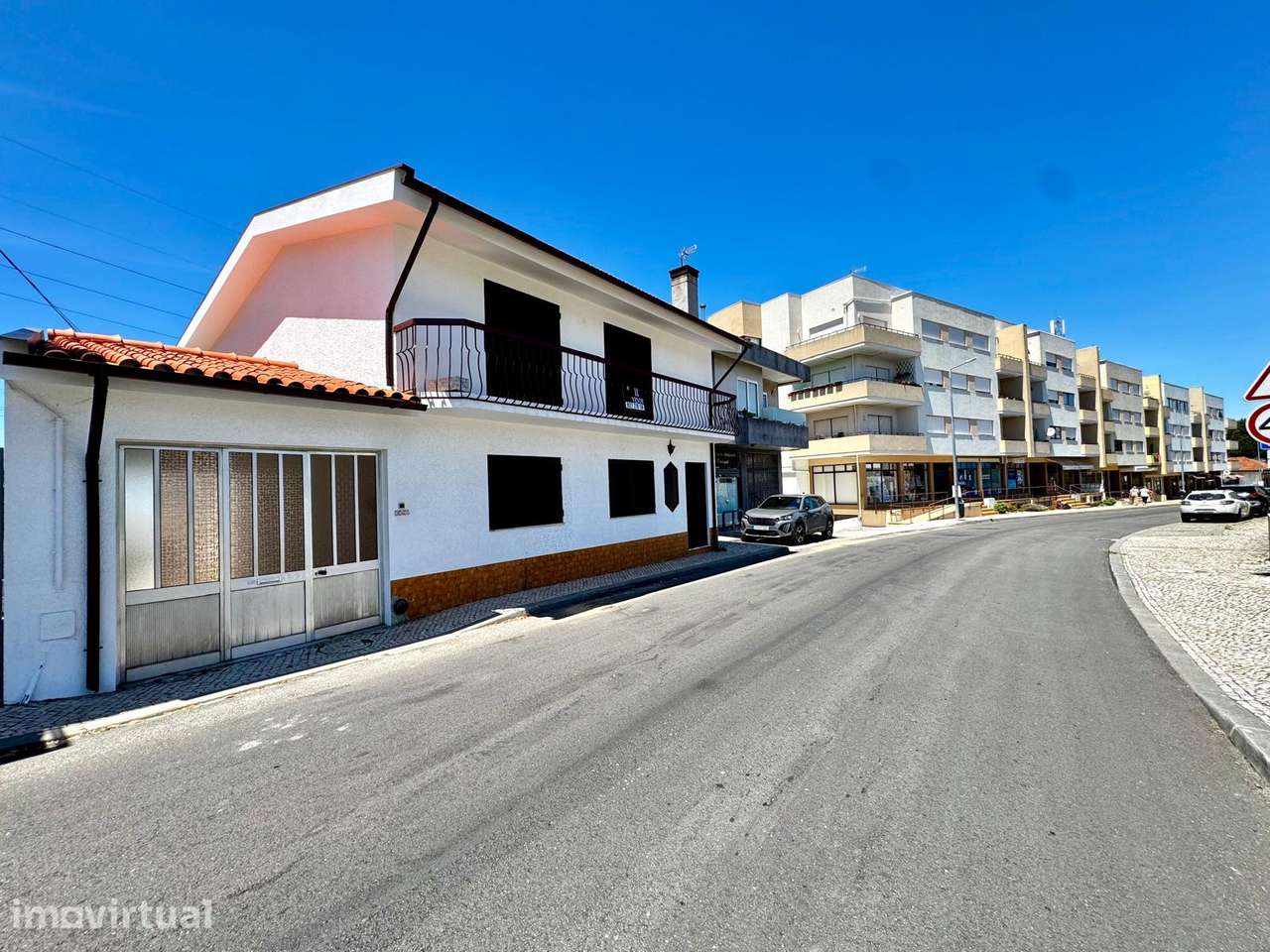 Moradia T5 Remodelada em Escapães - Grande imagem: 3/37