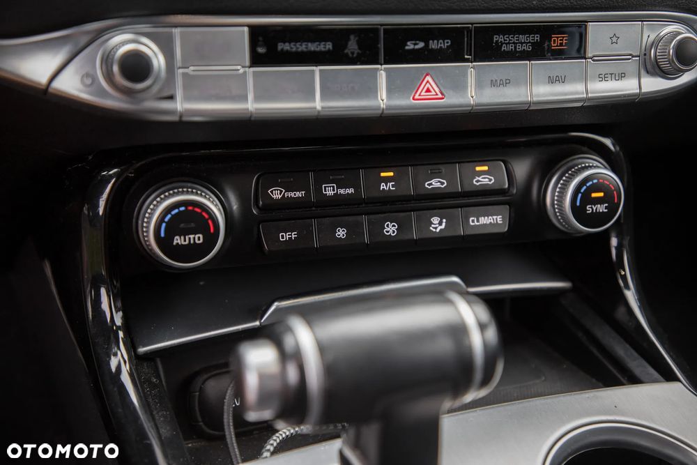 Kia Stinger 3.3 T-GDI V6 GT AWD - 23