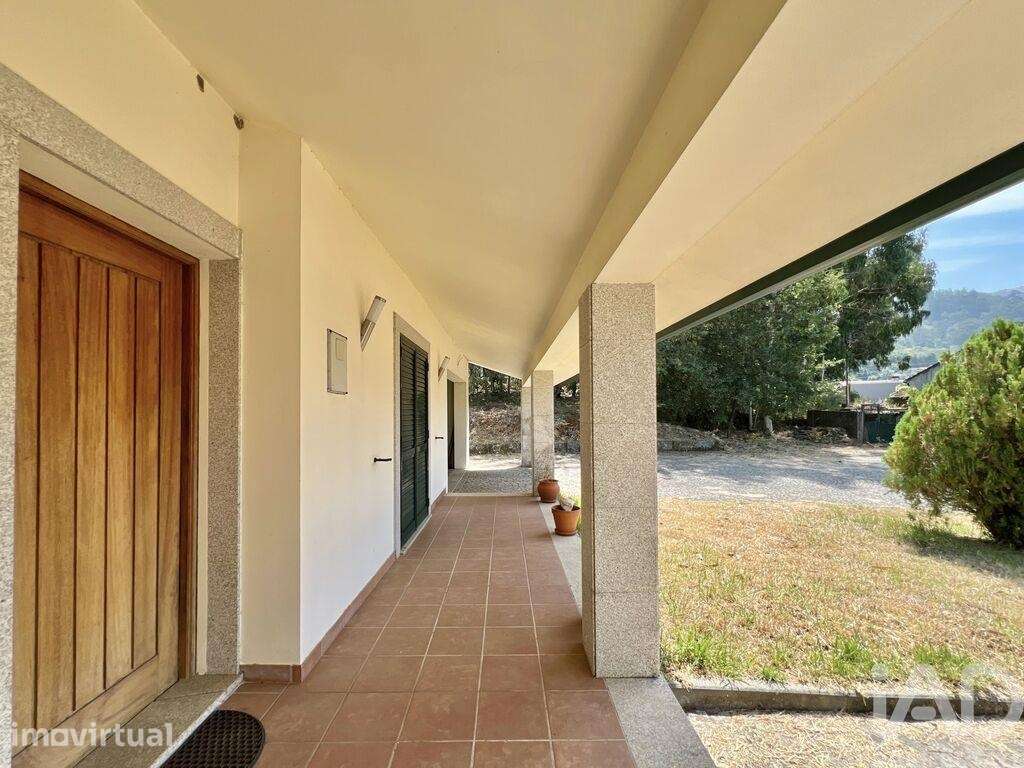 Casa / Villa T4 em Vouzela e Paços de Vilharigues de 260,00 m2 - Grande imagem: 3/30