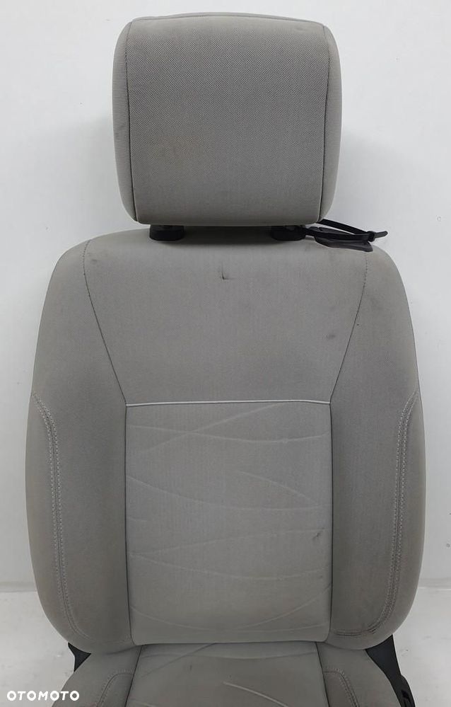 FOTEL LEWY PRZÓD PRZEDNI KIEROWCY GRZANY FORD FIESTA MK7 VII 3D EUROPA - 3