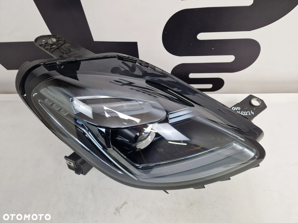 Prawy reflektor lampa przód LED MASERATI GRECALE - 1