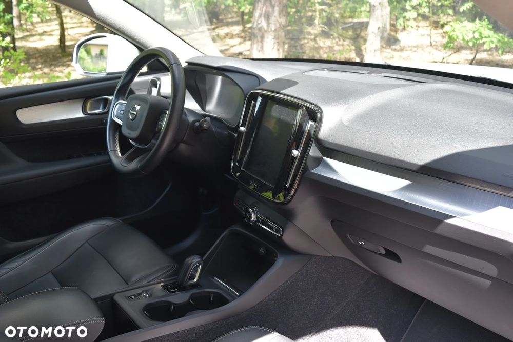 Volvo XC 40 T5 AWD Geartronic Momentum Pro - 6