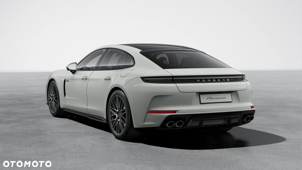 Porsche Panamera - 4