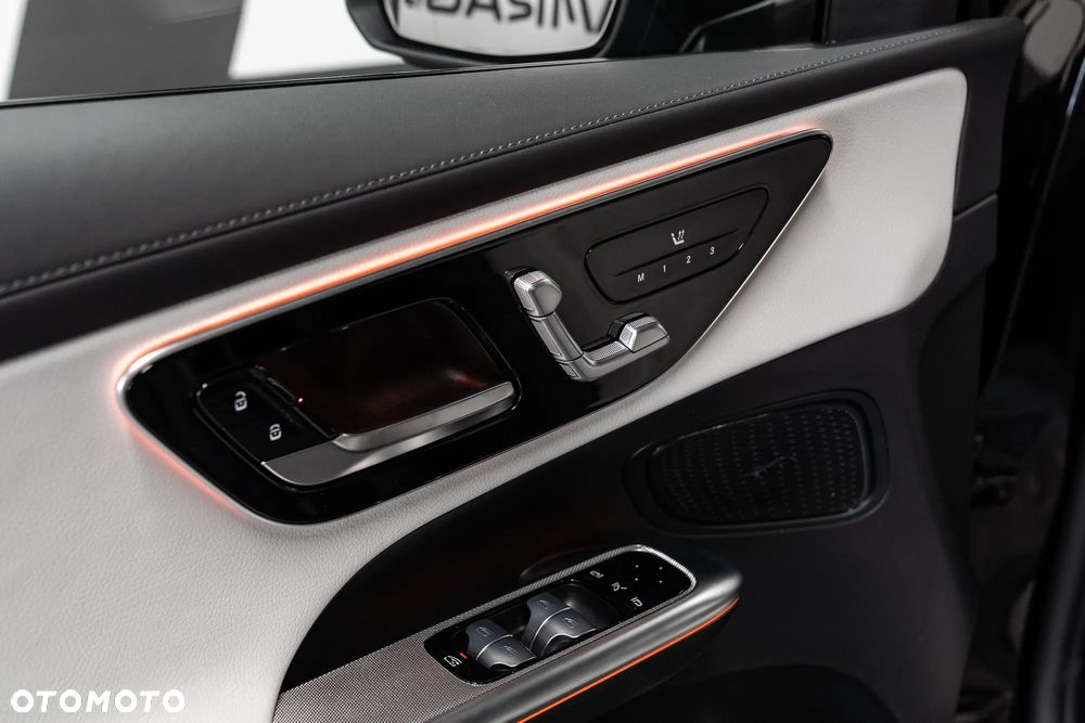 Mercedes-Benz GLC - 24