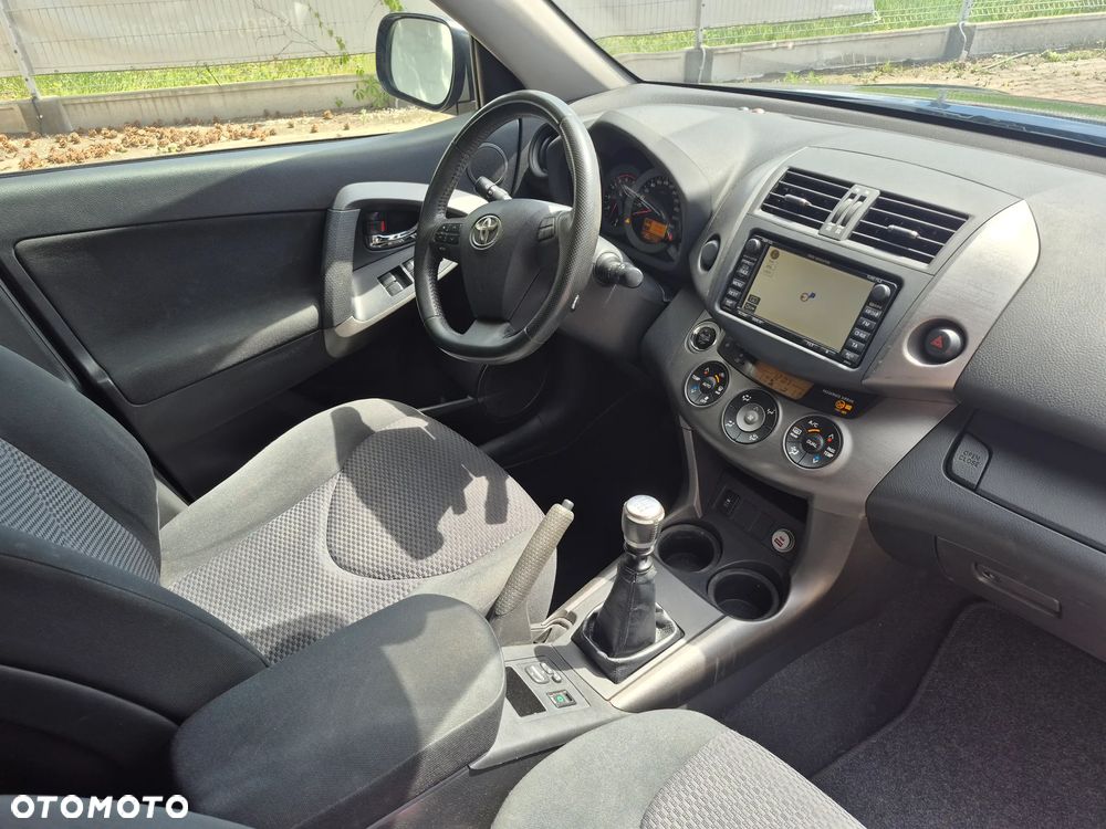 Toyota RAV4 2.0 VVT-i Sol - 14