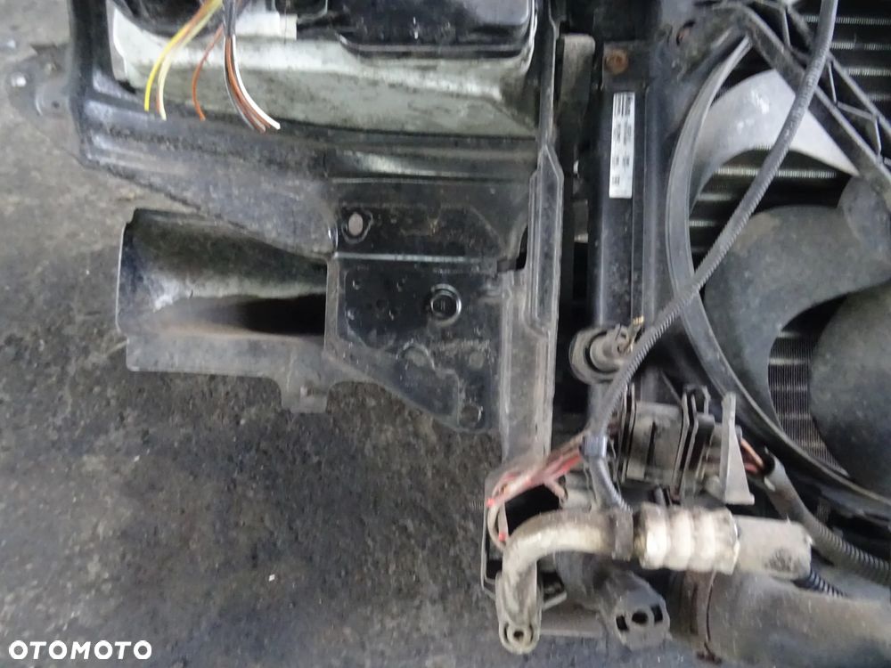 Pas Przedni Kompletny Z Lampami Skoda Octavia - 16