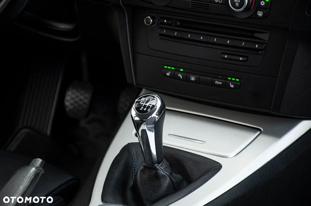 BMW Seria 3 318i Edition Sport - 30