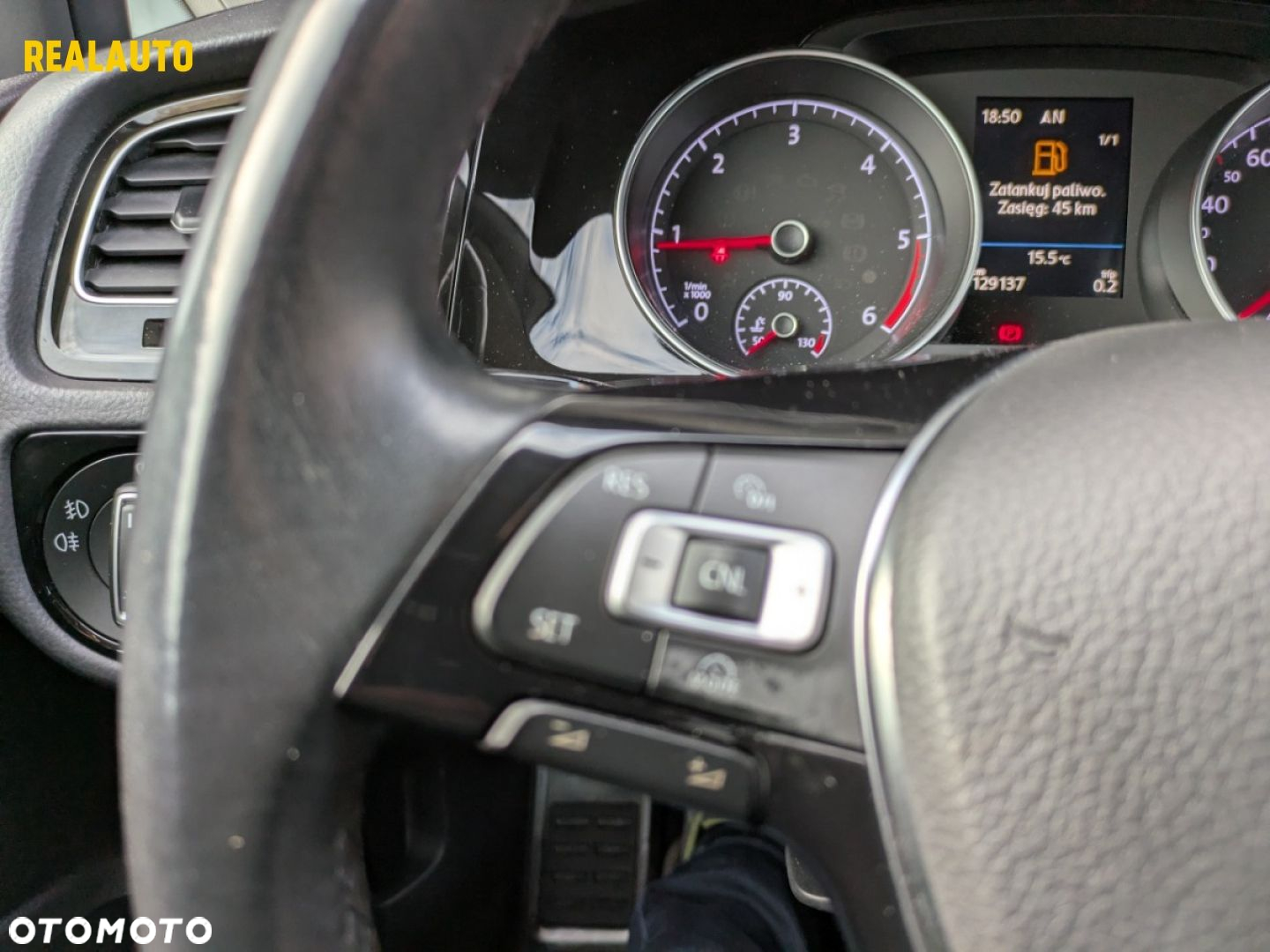 Volkswagen Golf - 14
