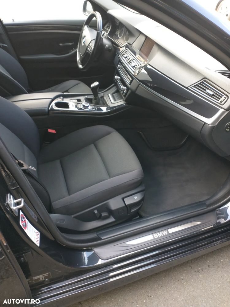 BMW Seria 5 520d - 33