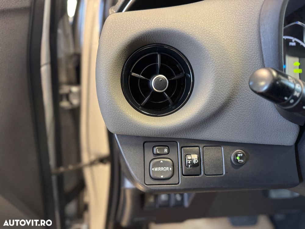 Toyota Yaris 1.5 VVT-i HSD Dynamic - 25