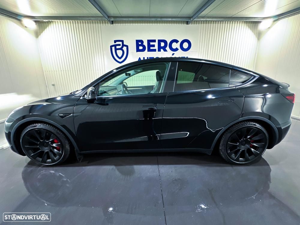 Tesla Model Y Performance Dual Motor AWD - 13