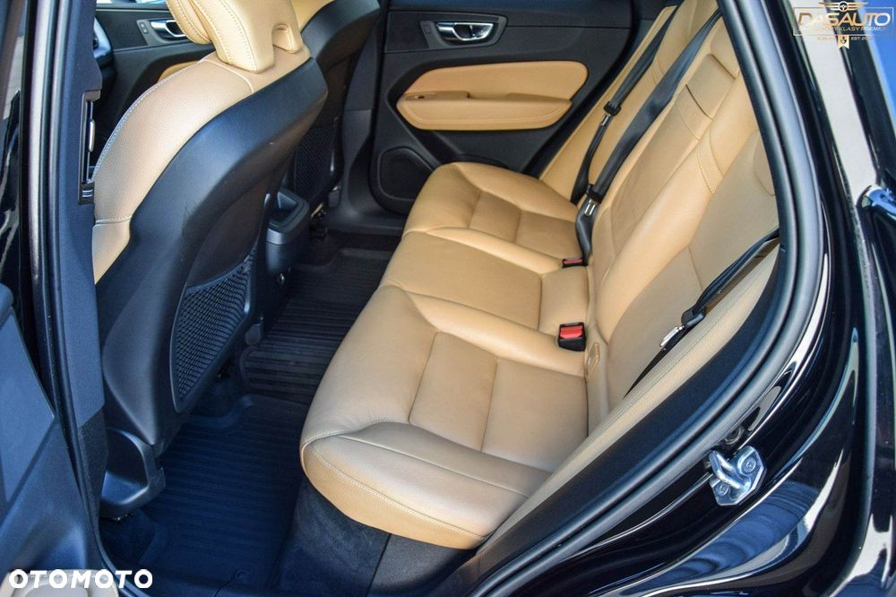 Volvo XC 60 B4 D AWD Geartronic Inscription - 28