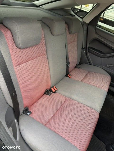 Ford Focus 1.8 Style - 14