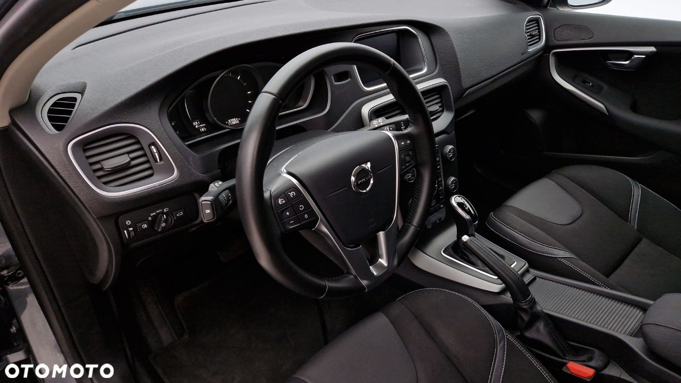 Volvo V40 - 15