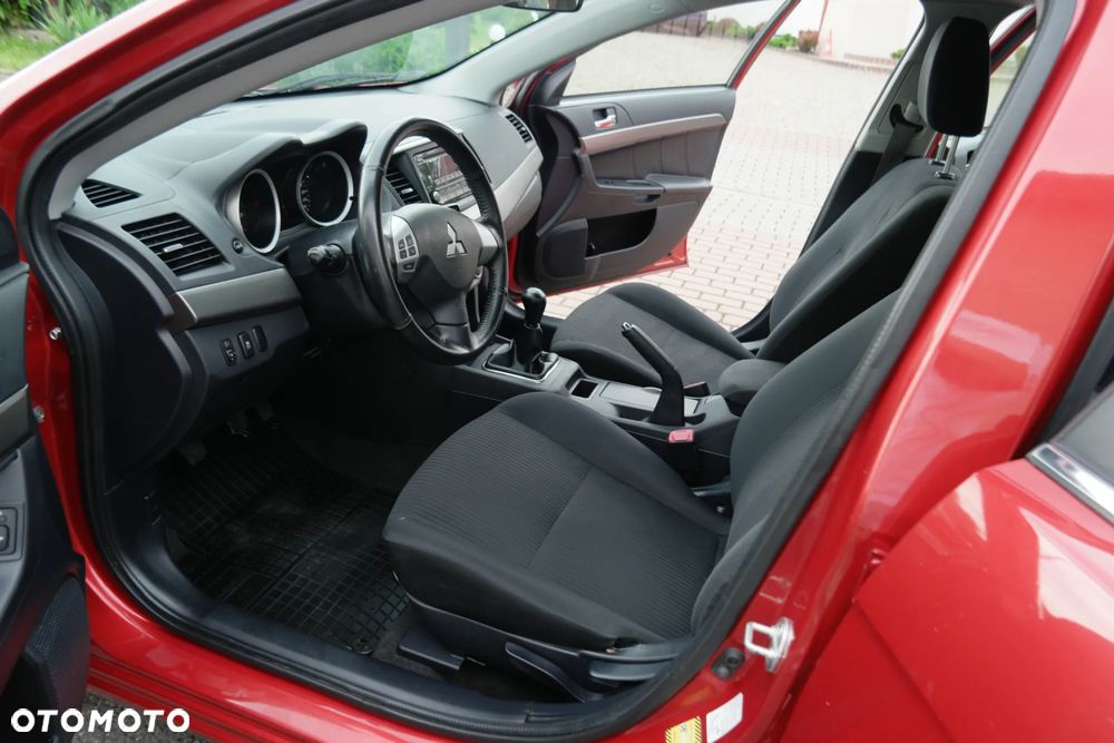 Mitsubishi Lancer - 18