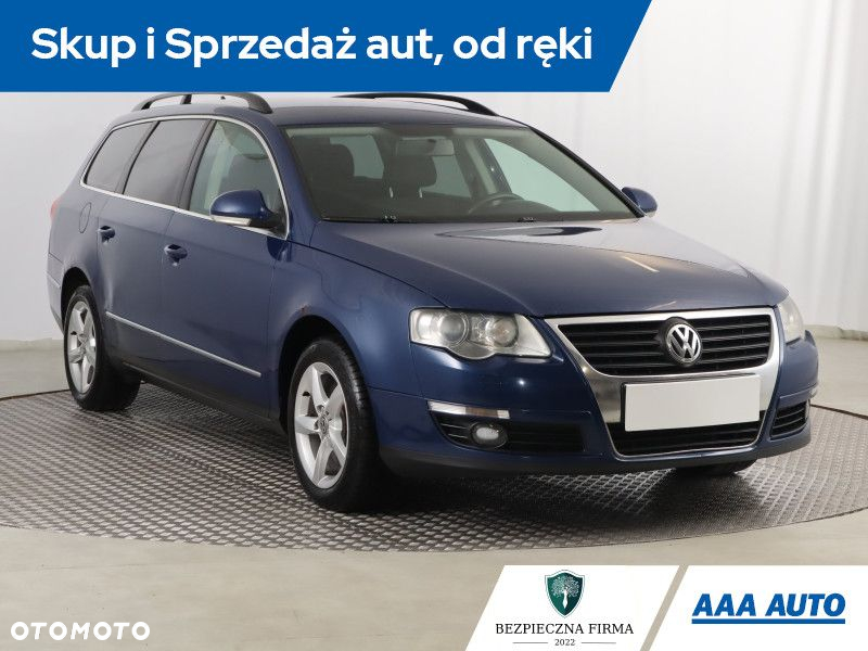 Volkswagen Passat - 2