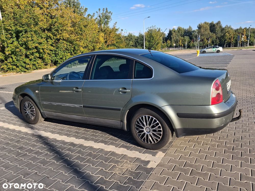 Volkswagen Passat 1.9 TDI - 11