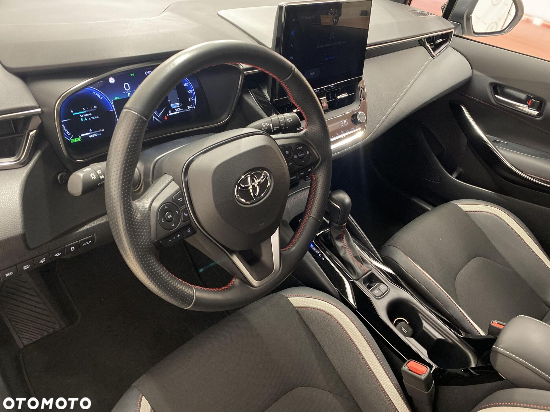 Toyota Corolla 1.8 Hybrid GR Sport Dynamic - 10
