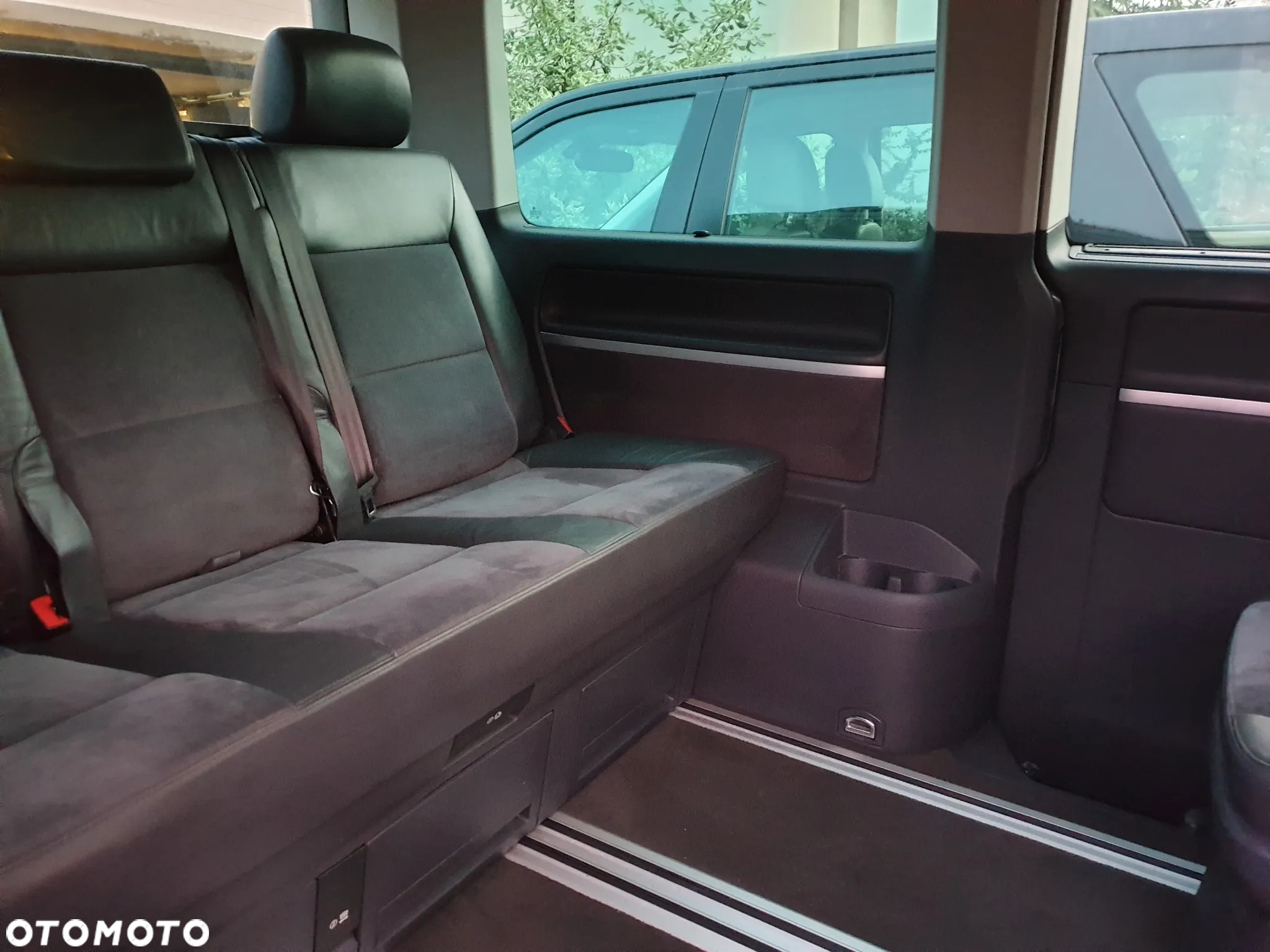 Volkswagen Multivan - 4