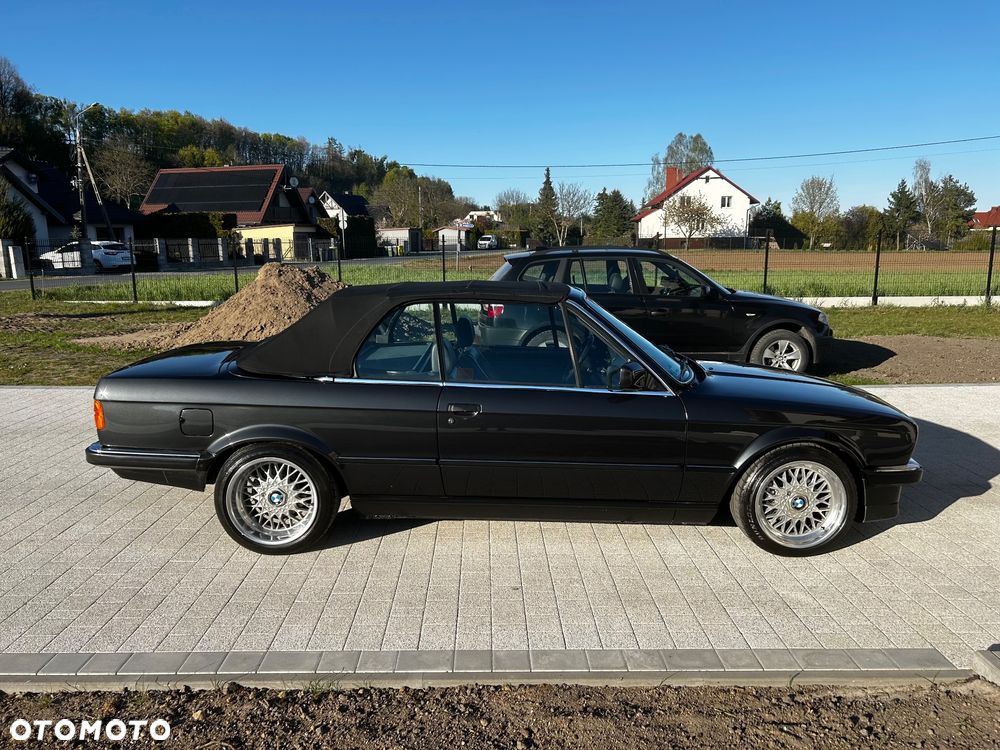 BMW Seria 3 325i - 2
