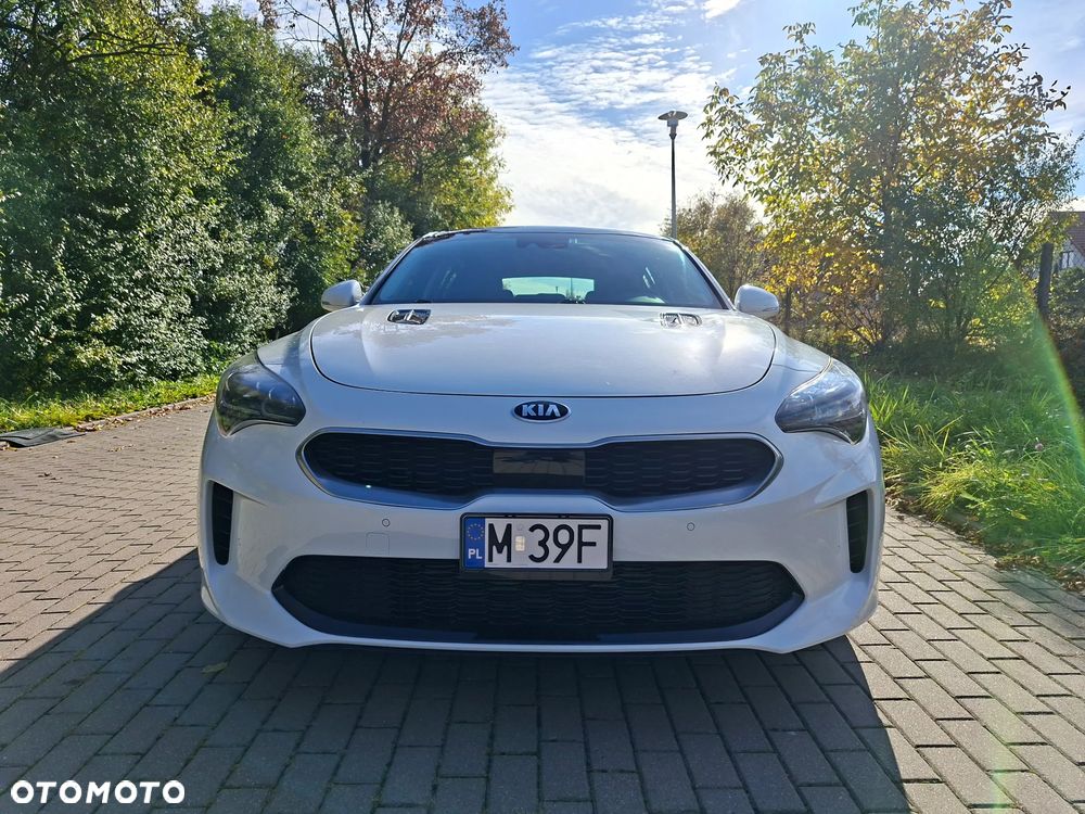Kia Stinger 2.0 T-GDI L - 2
