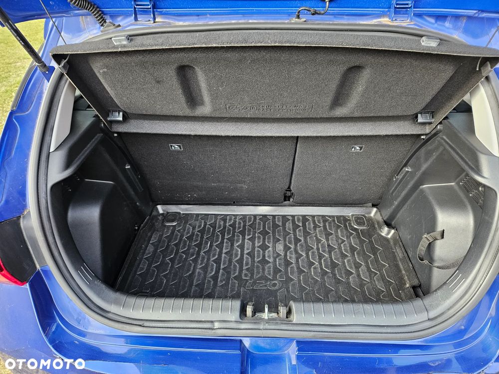 Hyundai i20 blue 1.2 Select - 15