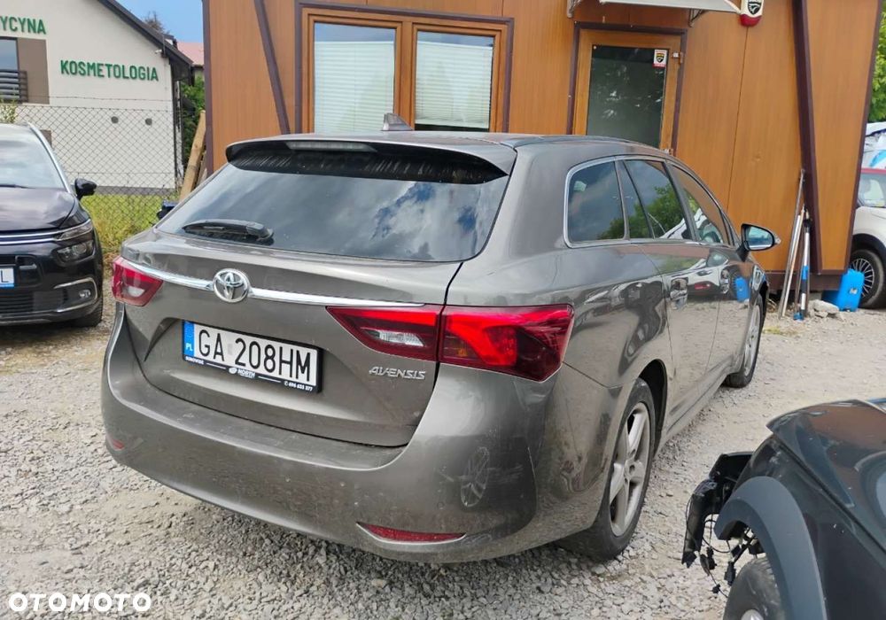 Toyota Avensis - 5