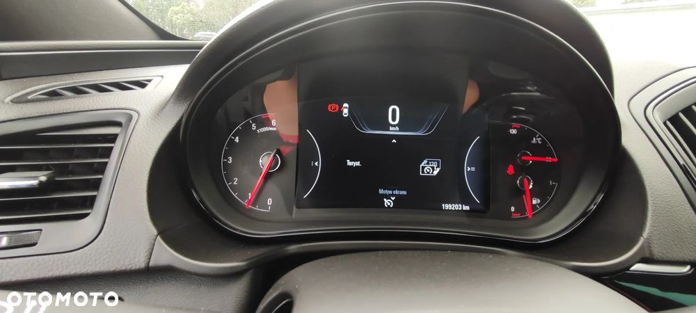 Opel Insignia - 32