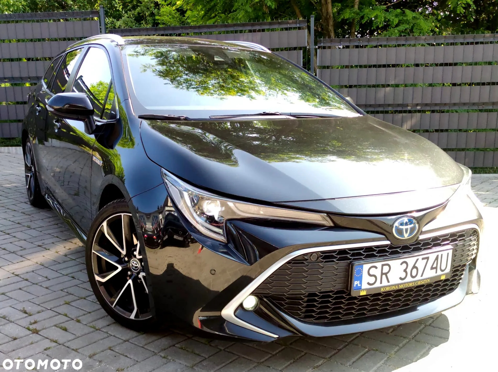 Toyota Corolla 2.0 Hybrid Executive - 2