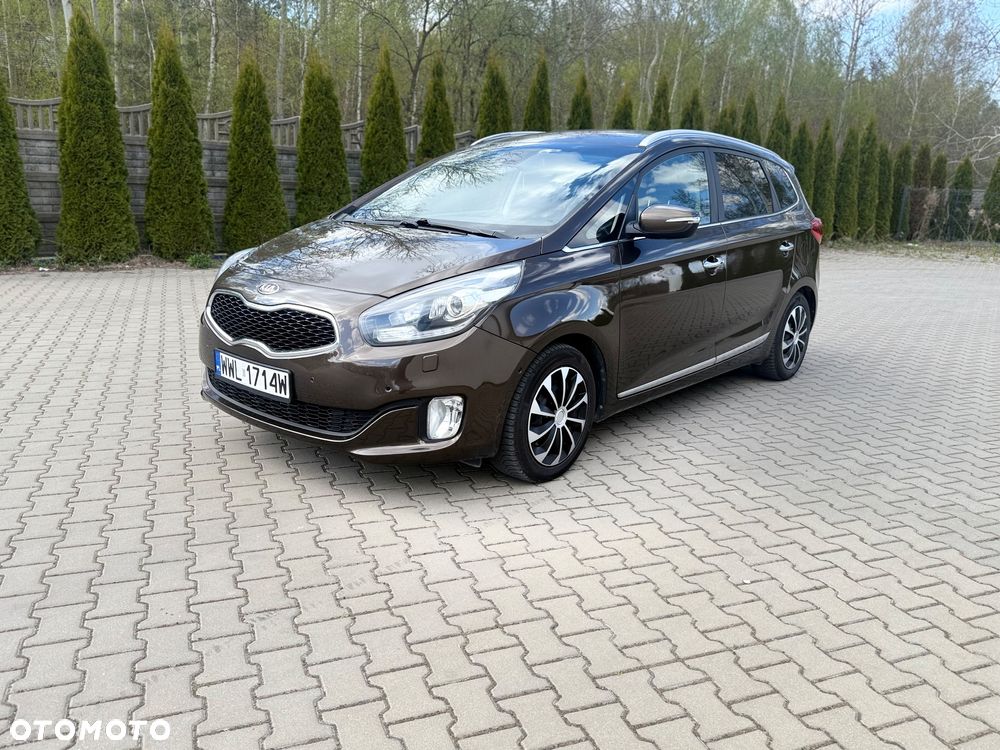 Kia Carens 1.7 CRDi 136 Dream Team Edition - 1
