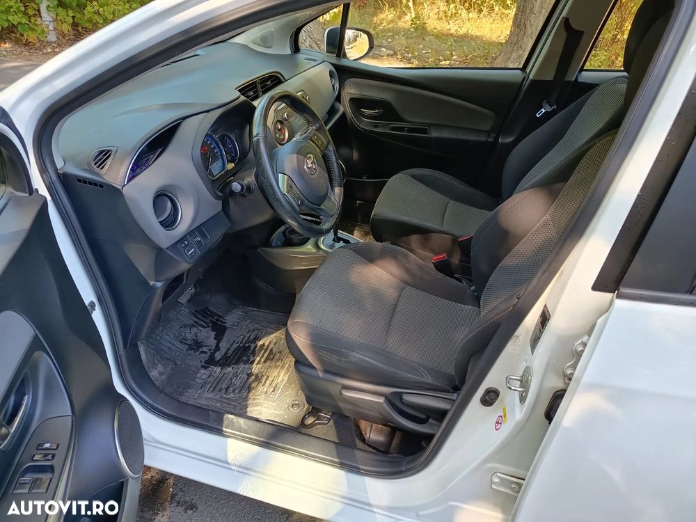 Toyota Yaris ver-1-5-l-vvt--ie-multidrive-s-active - 9