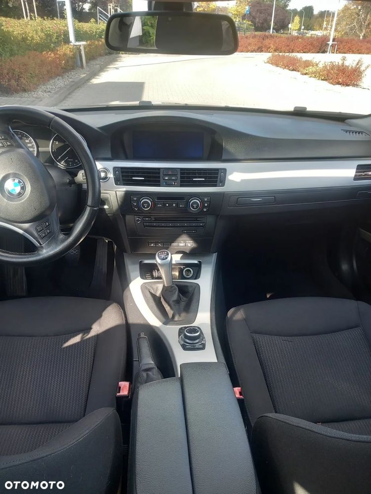 BMW Seria 3 320i - 7