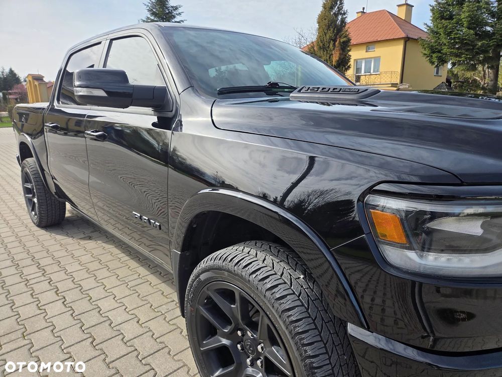 RAM 1500 5.7 Crew Cab Longbed Laramie Black - 5