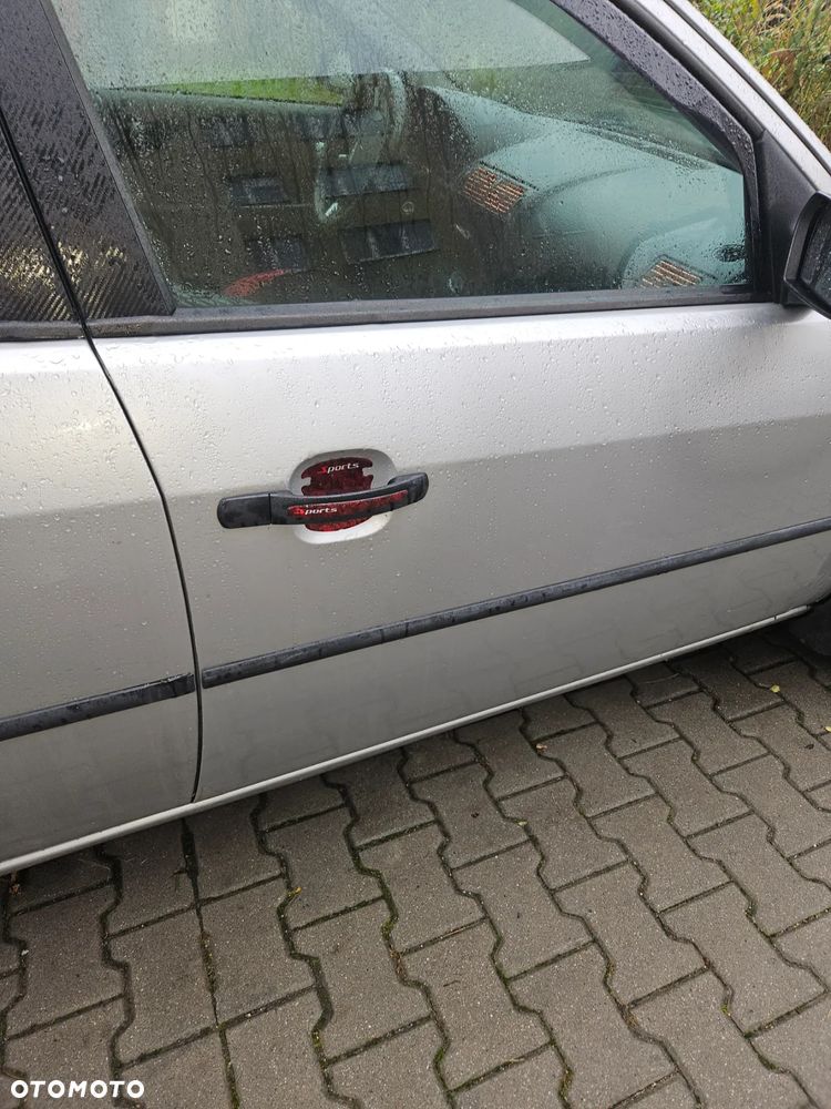 Ford Mondeo 1.8 Ambiente - 7