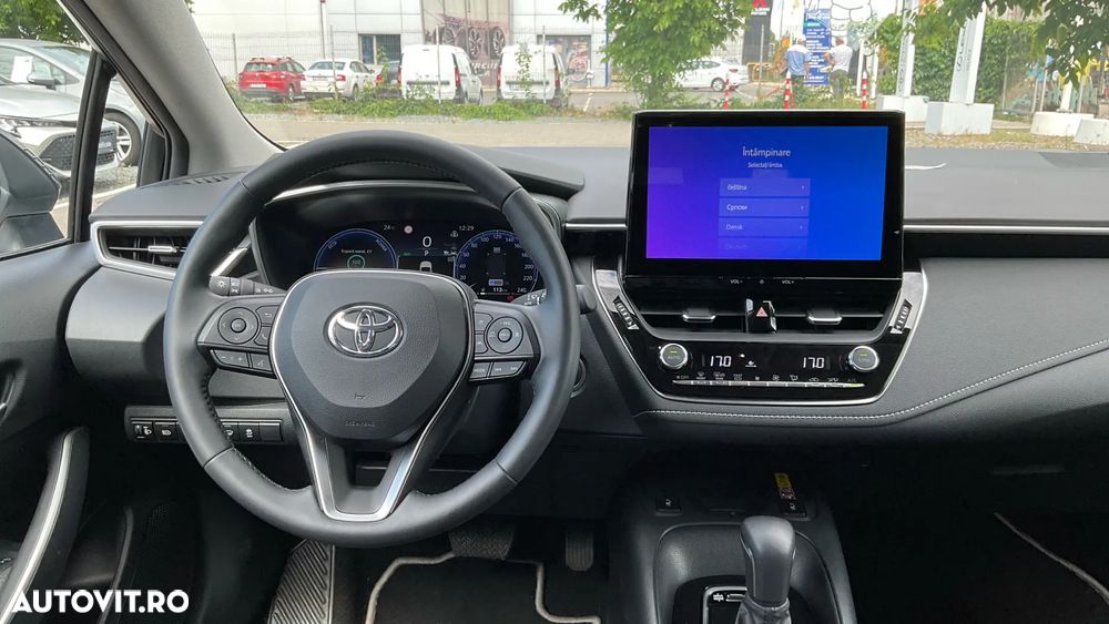 TOYOTA Corolla 2025 — imagine 9