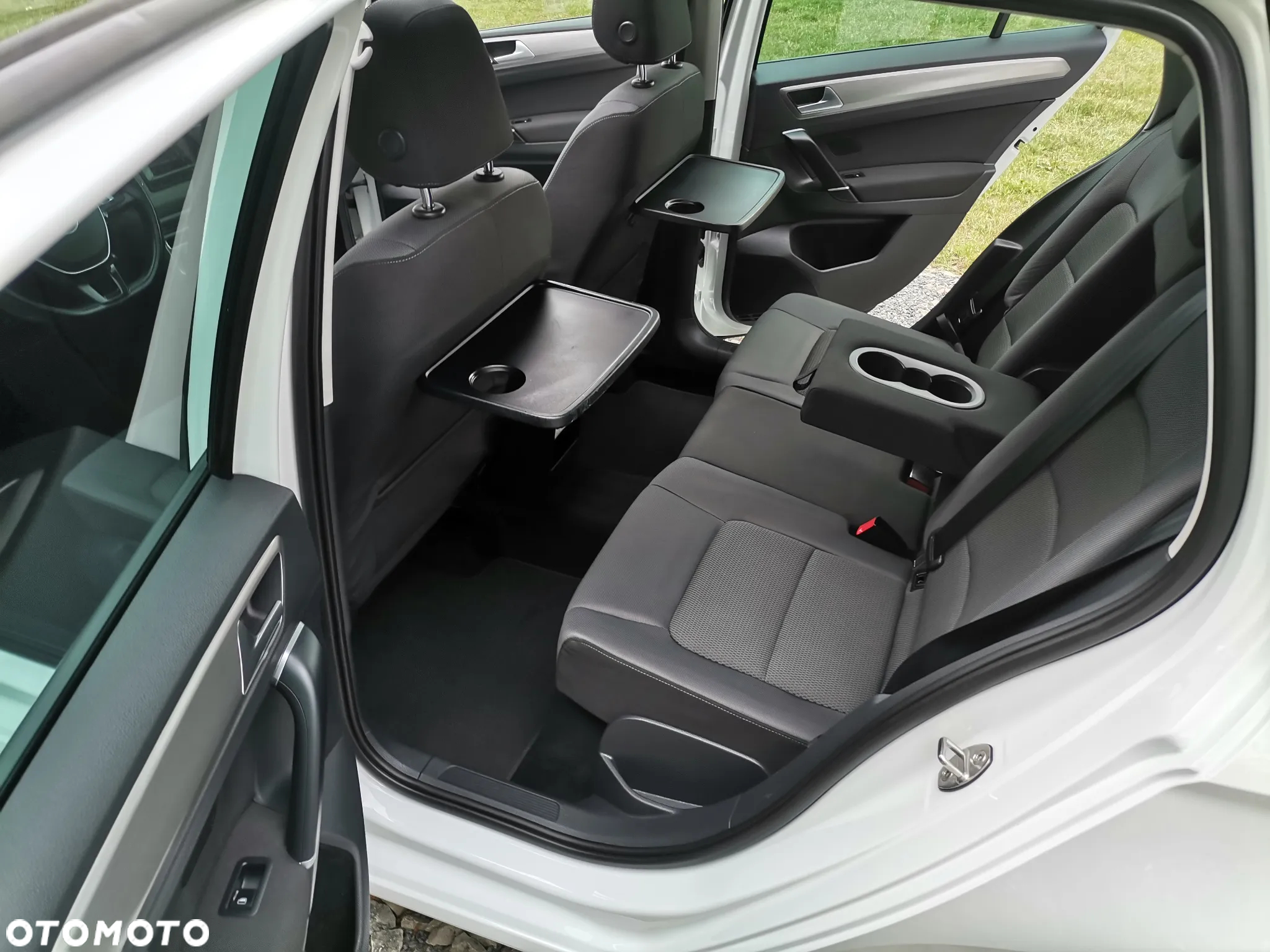 Volkswagen Golf 1.6 BlueTDI Comfortline - 19